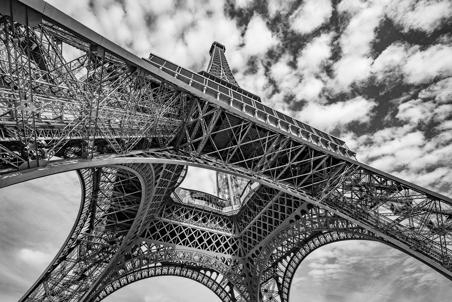 Ongeautoriseerd Verandering Demonstreer Eiffeltoren in zwart-wit - Foto - Ronne Vinkx